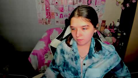 Kate online show from 11-23-25, 12:54