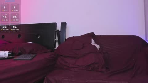 Snapshot of acid_longer chatting on 11-19-25, 10:43 centric independent model online show from 11-19-25, 10:43