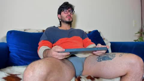 Snapshot of ackerman_eren_ chatting on 01-29-25, 11:20 R. online show from 01-29-25, 11:20