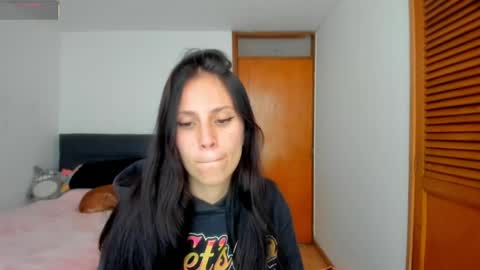 Helena online show from 04-28-26, 04:01