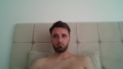 Snapshot of ad14n chatting on 09-22-25, 09:22 ad14n online show from 09-22-25, 09:22