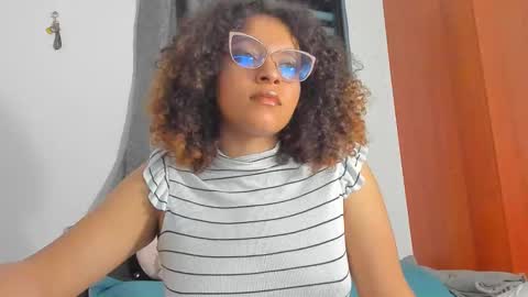  Isa  online show from 11-04-25, 02:43