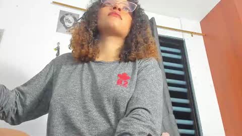  Isa  online show from 11-05-25, 04:23