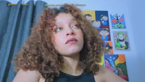 Snapshot of ada_gales_ chatting on 04-29-26, 03:43 Isa online show from 04-29-26, 03:43
