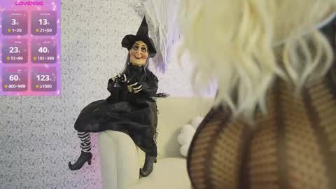 Ada Blue online show from 10-17-25, 02:48