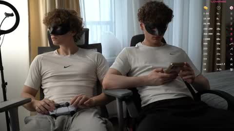 Adam online show from 04-23-26, 01:02