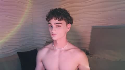 Snapshot of adam_21cm chatting on 12-19-24, 04:57 Adam online show from 12-19-24, 04:57