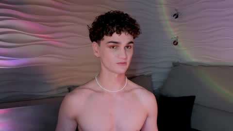 Snapshot of adam_21cm chatting on 12-24-24, 04:40 Adam online show from 12-24-24, 04:40