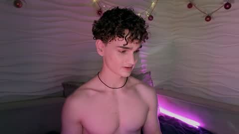 Snapshot of adam_21cm chatting on 12-27-24, 04:32 Adam online show from 12-27-24, 04:32