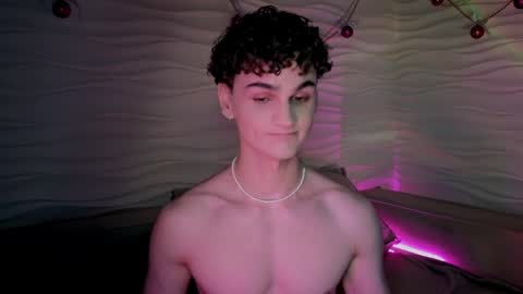 Snapshot of adam_21cm chatting on 01-11-25, 04:46 Adam online show from 01-11-25, 04:46