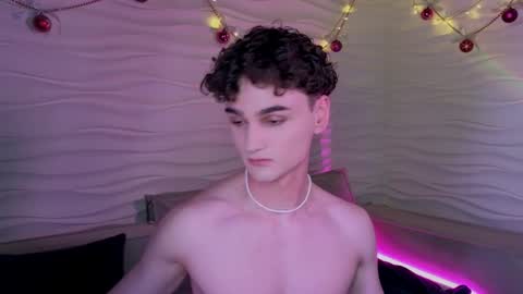 Snapshot of adam_21cm chatting on 01-12-25, 07:42 Adam online show from 01-12-25, 07:42