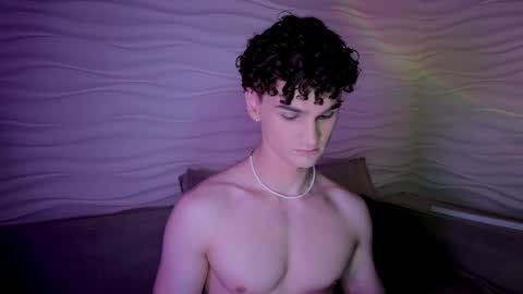 Snapshot of adam_21cm chatting on 01-17-25, 04:36 Adam online show from 01-17-25, 04:36