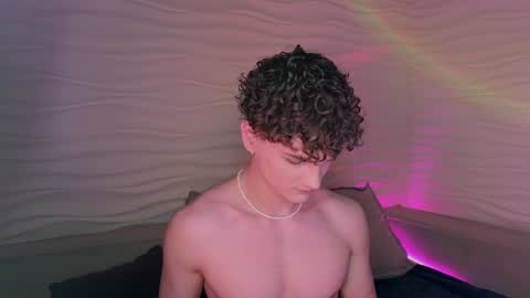 Snapshot of adam_21cm chatting on 01-19-25, 04:57 Adam online show from 01-19-25, 04:57