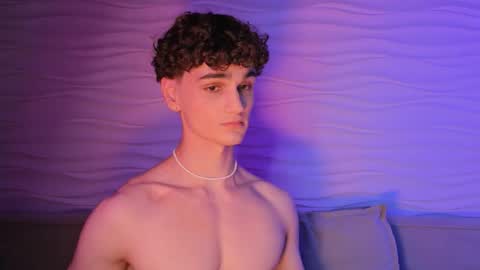 Snapshot of adam_21cm chatting on 10-04-25, 04:05 Adam online show from 10-04-25, 04:05