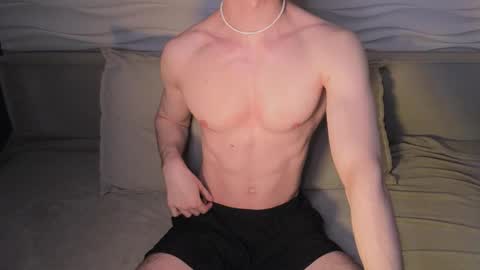 Snapshot of adam_21cm chatting on 10-22-25, 04:18 Adam online show from 10-22-25, 04:18