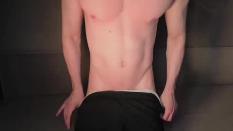 Snapshot of adam_21cm chatting on 11-29-25, 04:32 Adam online show from 11-29-25, 04:32