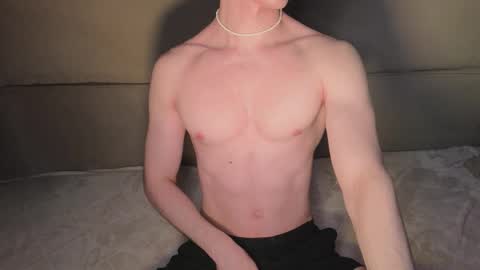 Snapshot of adam_21cm chatting on 12-19-25, 04:36 Adam online show from 12-19-25, 04:36