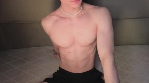 Snapshot of adam_21cm chatting on 12-21-25, 04:36 Adam online show from 12-21-25, 04:36