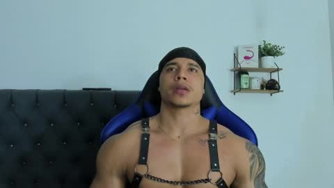 adam boss online show from 04-01-26, 07:53