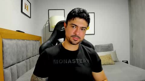 Snapshot of adam_clarke chatting on 10-22-25, 04:51 adam clarke online show from 10-22-25, 04:51