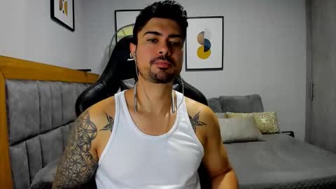 Snapshot of adam_clarke chatting on 10-23-25, 04:50 adam clarke online show from 10-23-25, 04:50