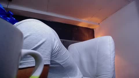 adam_fit19cm online show from 09-26-25, 02:21