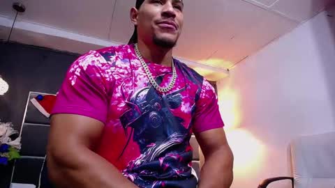 adam_fit19cm online show from 12-03-25, 01:53