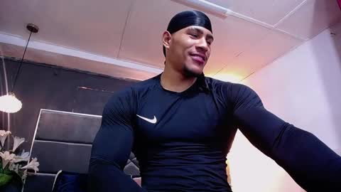 adam_fit19cm online show from 02-04-26, 01:50