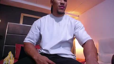 adam_fit19cm online show from 04-23-26, 02:08