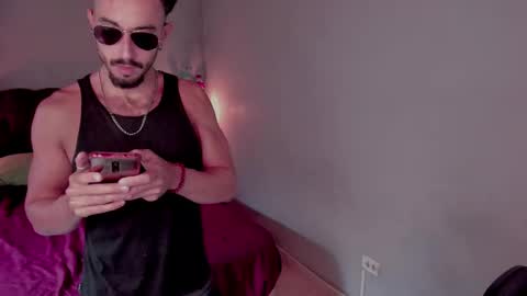 Hello welcome 3 online show from 09-30-25, 06:35