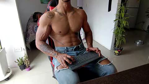 Adam Valencia online show from 12-18-25, 06:36