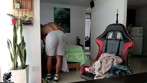 Adam Valencia online show from 04-18-26, 12:09