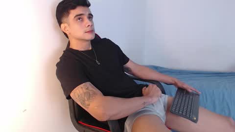 Hello guys excuse my absence I will be absent for several days for health reasons I hope you understand thank you very much. online show from 09-25-25, 05:44