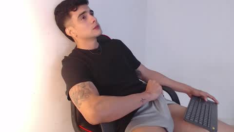 Hello guys excuse my absence I will be absent for several days for health reasons I hope you understand thank you very much. online show from 10-28-25, 05:44