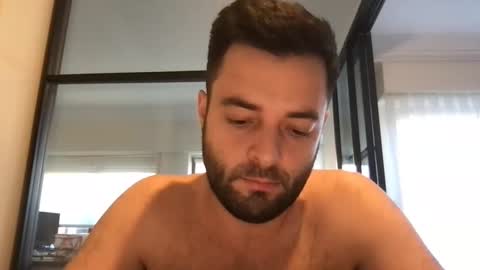 Snapshot of adamagreen99 chatting on 01-18-25, 04:10 Alberto online show from 01-18-25, 04:10