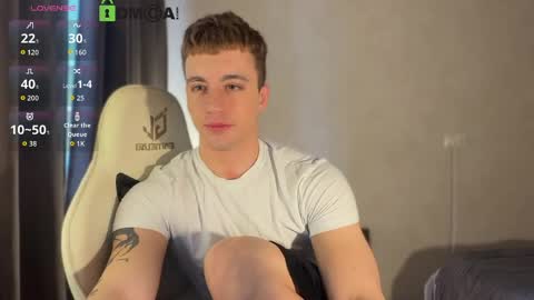 Hi Im Adam Glad to see u here 3 And its my first day online show from 04-26-26, 12:47