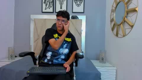 Adams Bobby online show from 11-14-25, 11:42