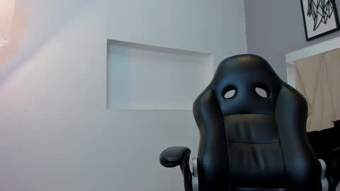 Adams Bobby online show from 02-01-26, 11:42