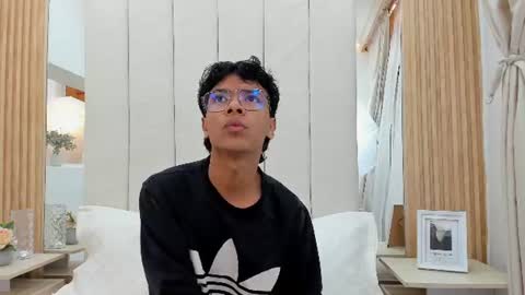 Adams Bobby online show from 07-11-26, 11:13