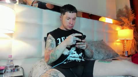 Snapshot of adamtatts chatting on 11-04-25, 05:06 Adam online show from 11-04-25, 05:06