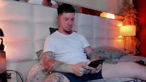 Snapshot of adamtatts chatting on 11-19-25, 02:22 Adam online show from 11-19-25, 02:22