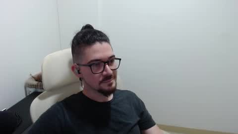 Snapshot of adamussutekh chatting on 02-09-26, 07:07 Adam online show from 02-09-26, 07:07