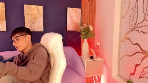 Adan  online show from 06-26-26, 12:09