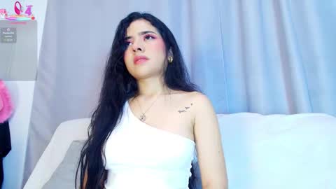  Adara Johnson  online show from 11-10-25, 11:42