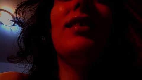Snapshot of addicted2uts chatting on 01-03-25, 11:25 amy online show from 01-03-25, 11:25
