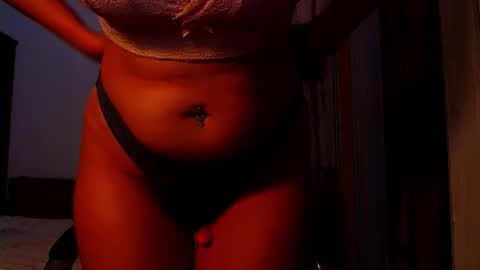 Snapshot of addicted2uts chatting on 10-11-25, 02:22 amy online show from 10-11-25, 02:22