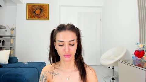 Tori online show from 12-23-24, 12:35