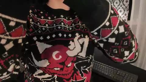 Snapshot of adeelinee chatting on 12-18-25, 08:04 Ade online show from 12-18-25, 08:04