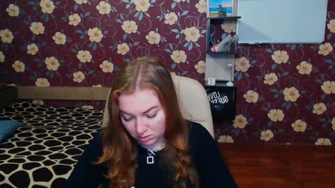 Snapshot of adel_redhead_ chatting on 12-13-24, 01:04 Adel online show from 12-13-24, 01:04