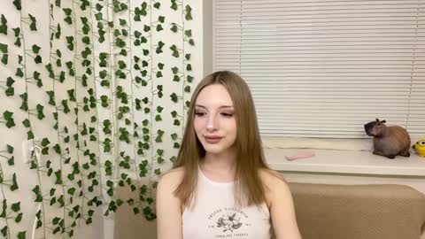 Snapshot of adele0_0 chatting on 12-03-24, 02:38 Adele online show from 12-03-24, 02:38